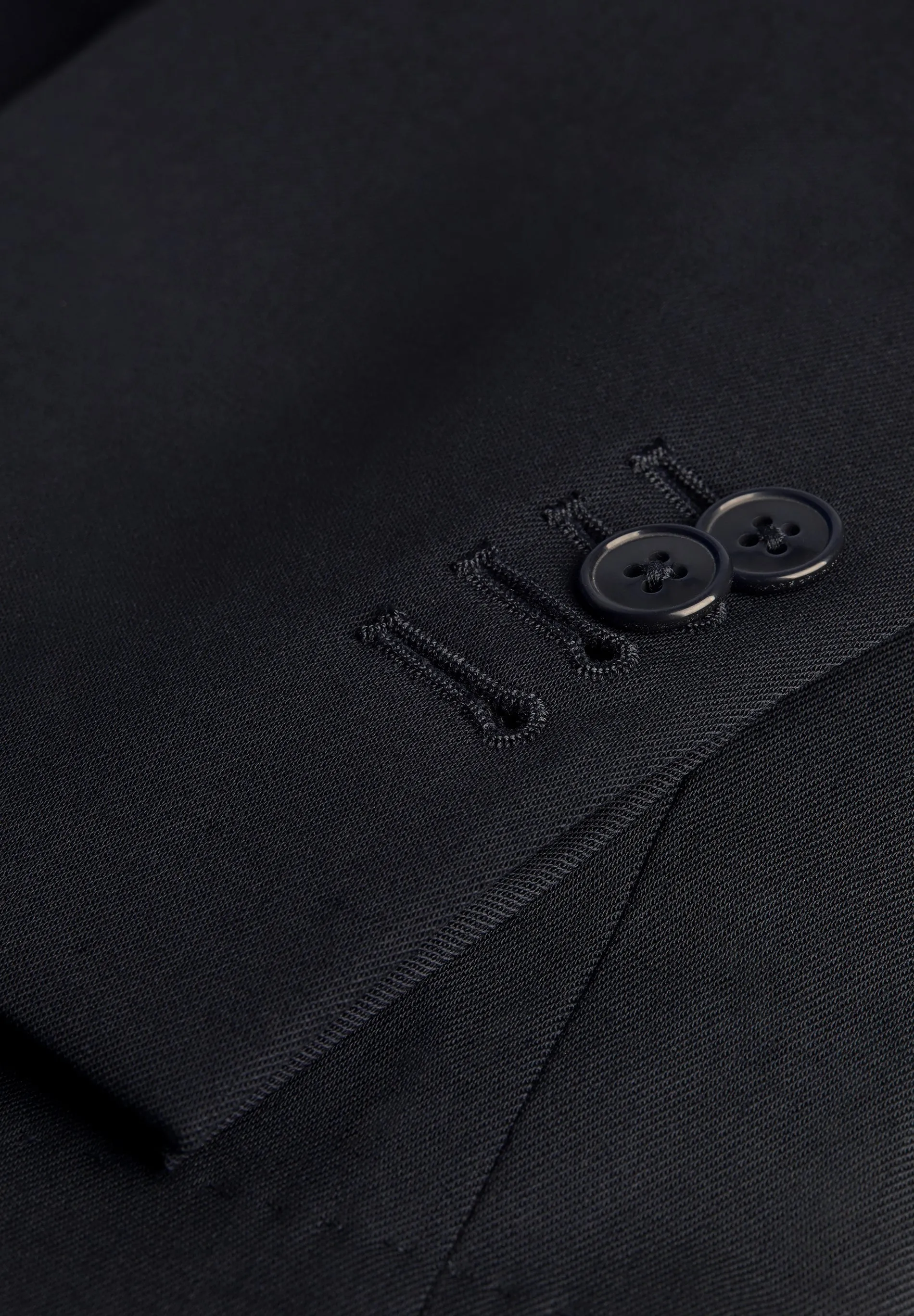 CLASSIC NAVY BLUE WOOL SUIT