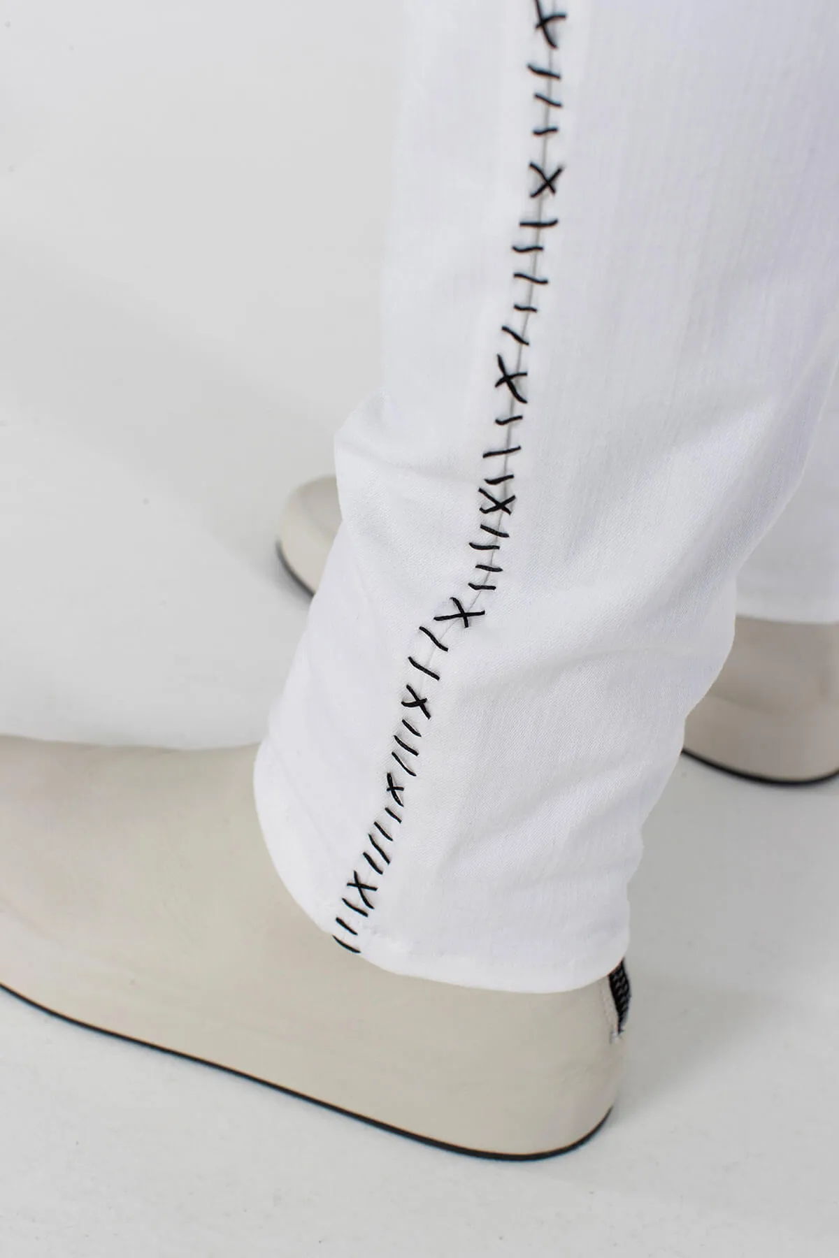 CLASSIC WHITE PUNK CRIXUS JEANS