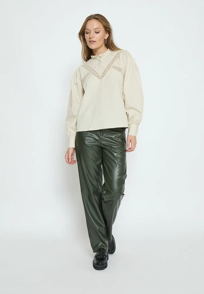 PCPhyllis Round Neck Blouse - Sandshell