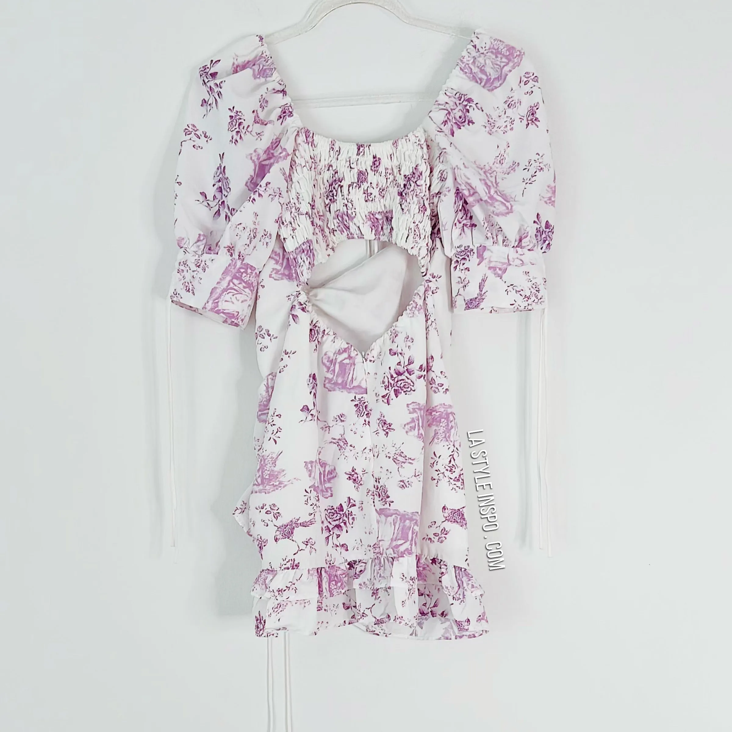 Strangers and Lovers Ruffled dress Puff Sleeves Lavender Flowers 🎀 Size Medium